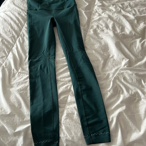 Lululemon Zoned In Tight *27" - Picture 7 of 8